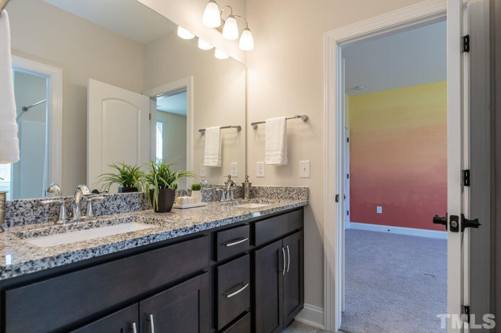 42 Clearbrook Ct Angier, NC 27501