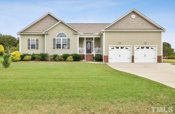 29 Lonnie Betts Dr Holly Springs, NC 27540