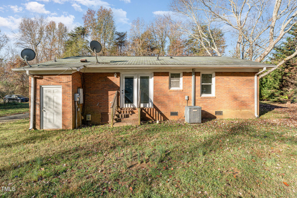 422 Smith Dr Mebane, NC 27302