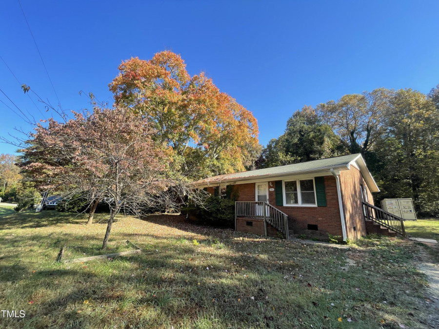 422 Smith Dr Mebane, NC 27302