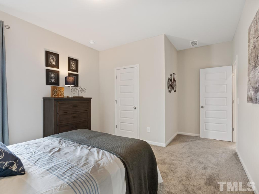 529 Barbour Farm Ln Four Oaks, NC 27524
