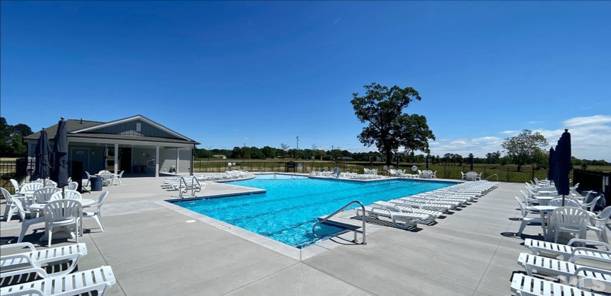 529 Barbour Farm Ln Four Oaks, NC 27524