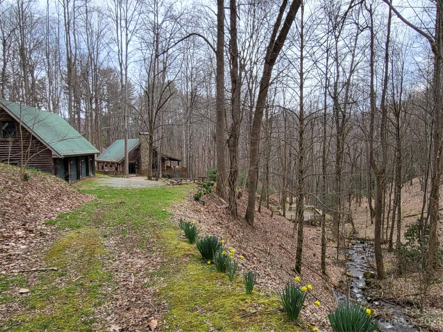 682 Rock House Rd Hot Springs, NC 28743