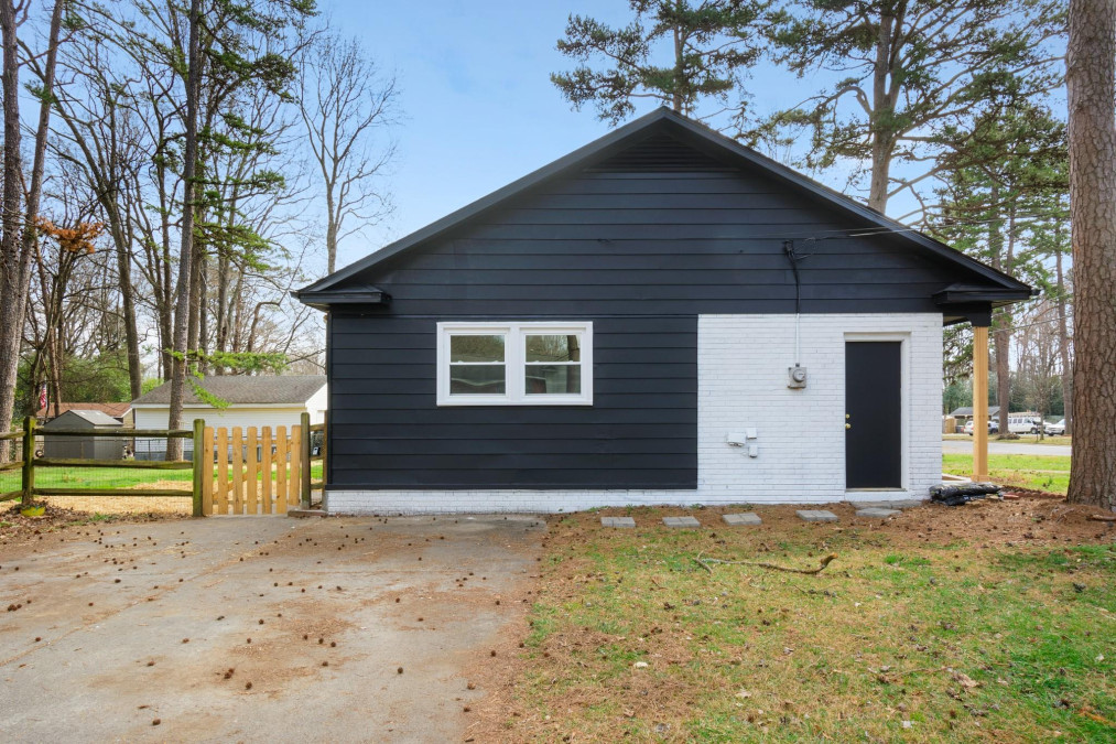 5201 Amity Pl, Charlotte, NC 28212 MLS 4003321