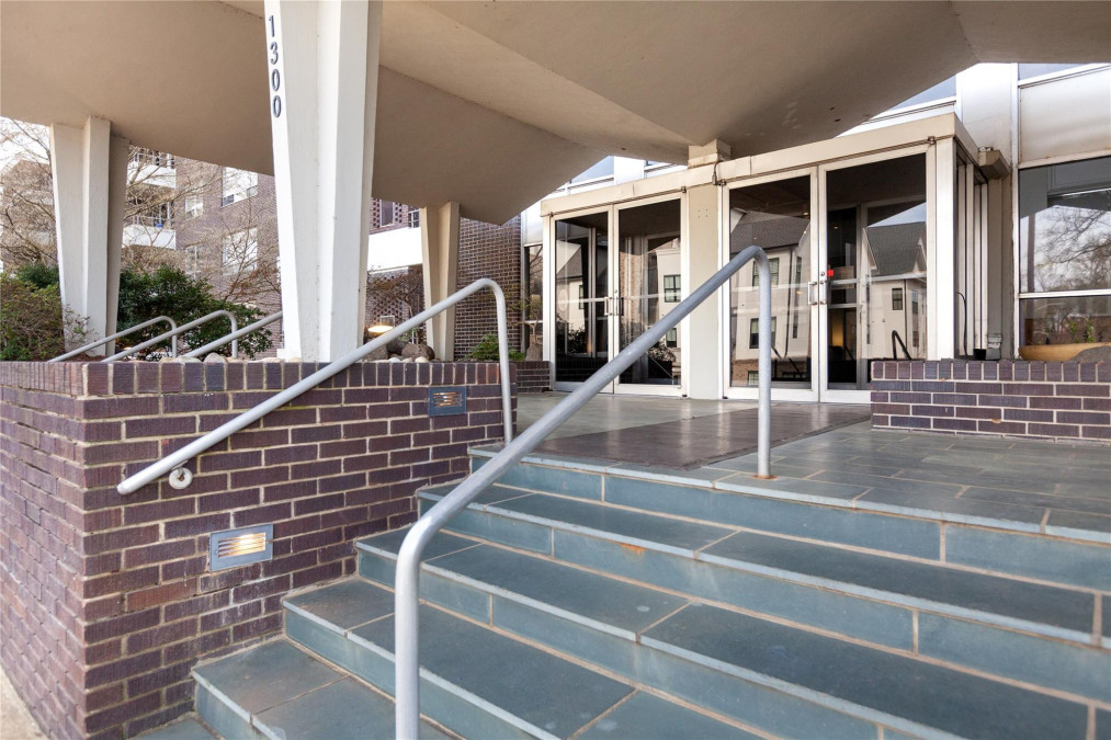 1300 Reece Rd, Charlotte, NC 28209 MLS 4006782