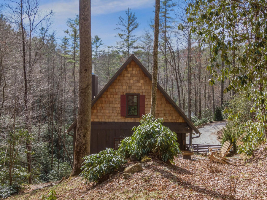 3709 Whiteside Cv Cashiers, NC 28741