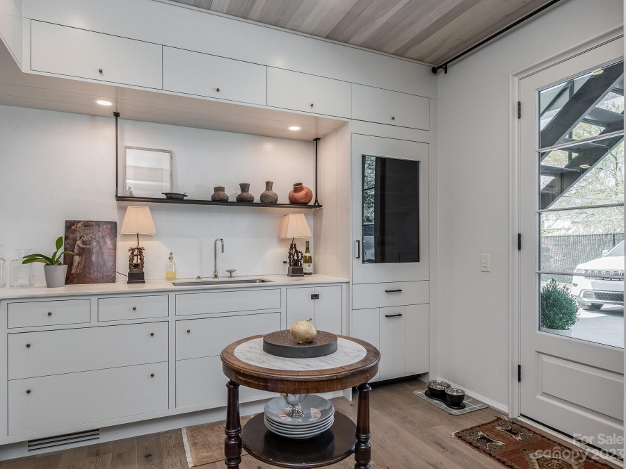 930 Ardsley Rd, Charlotte, NC 28207 MLS 4018811