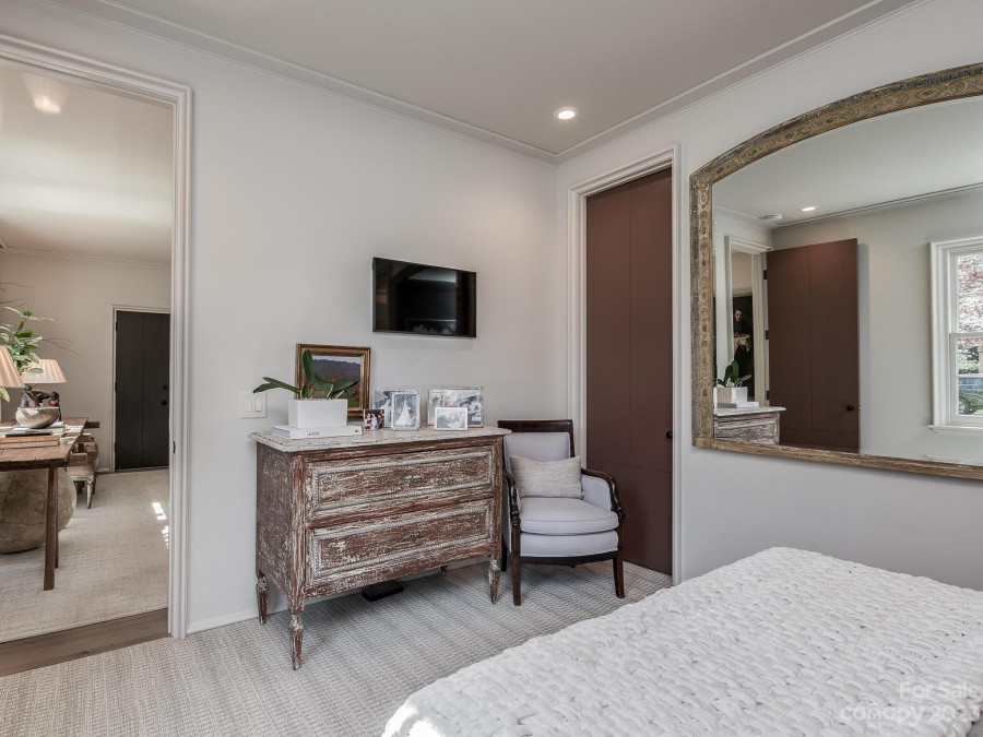 930 Ardsley Rd, Charlotte, NC 28207 MLS 4018811