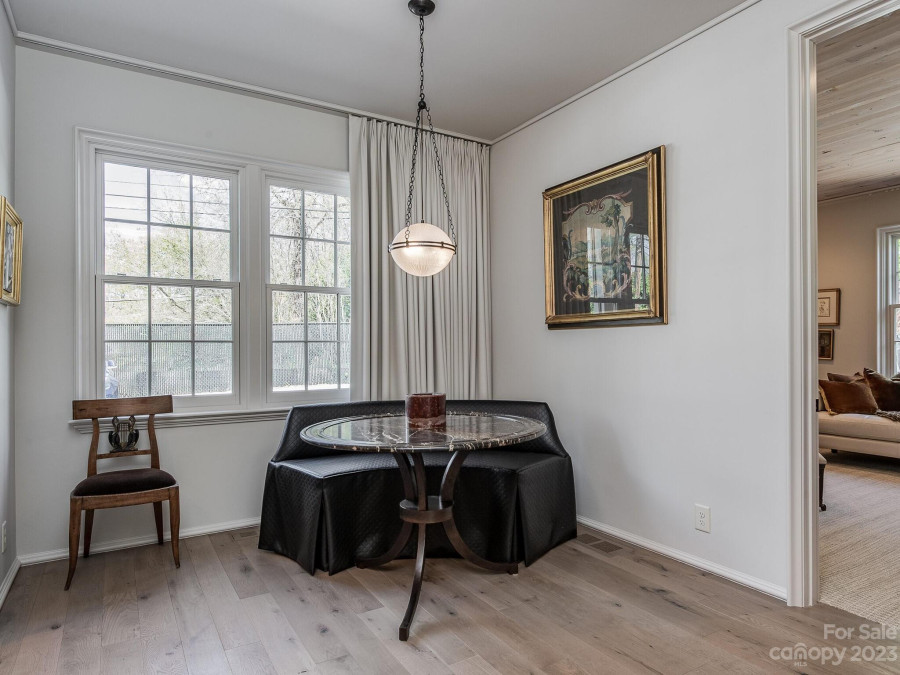 930 Ardsley Rd, Charlotte, NC 28207 MLS 4018811