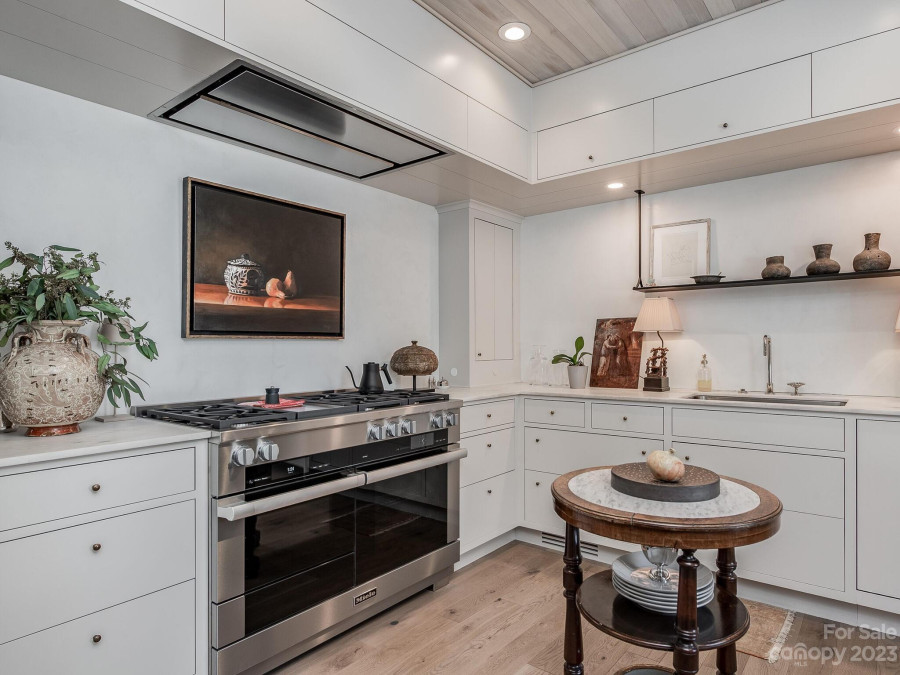 930 Ardsley Rd, Charlotte, NC 28207 MLS 4018811