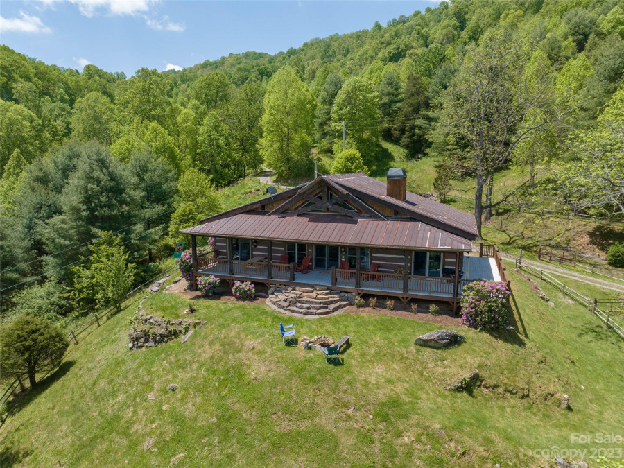 131 Love Carriage Loop Waynesville, NC 28785