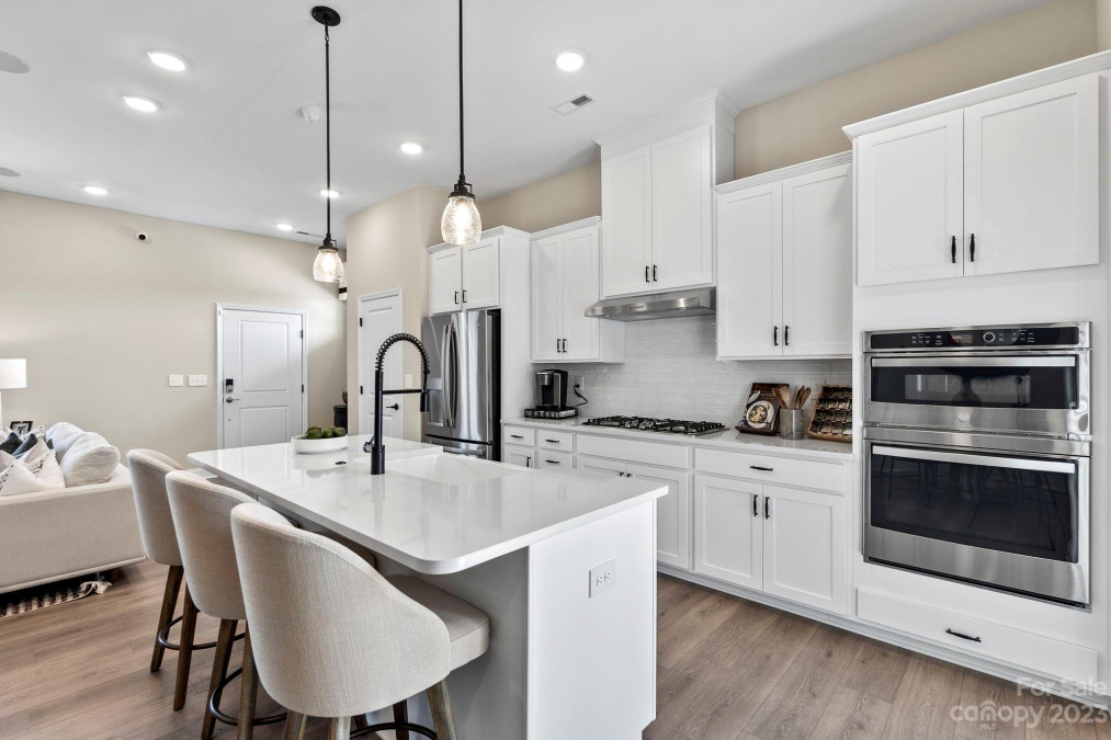 8903 Winding Waters Rd Harrisburg, NC 28075