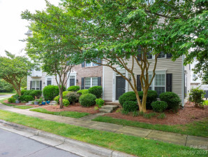 8033 Bristle Toe Ln Charlotte, NC 28277