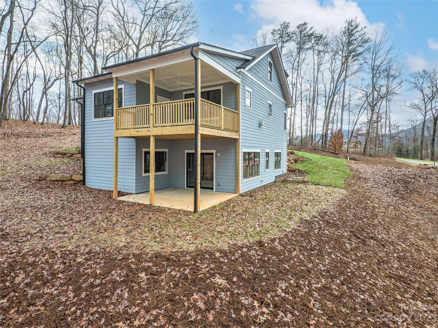 5 Ashe Park Cir Asheville, NC 28806