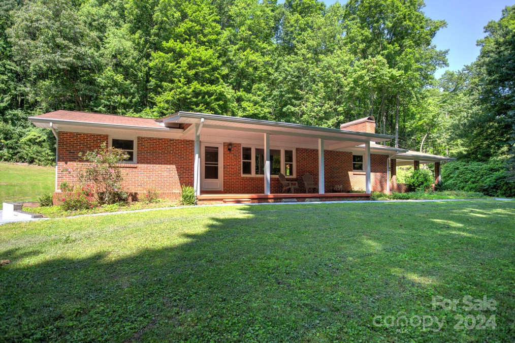 4 Fir Cove Rd Asheville, NC 28806