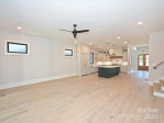 930 Laurel Creek Ln Charlotte, NC 28211