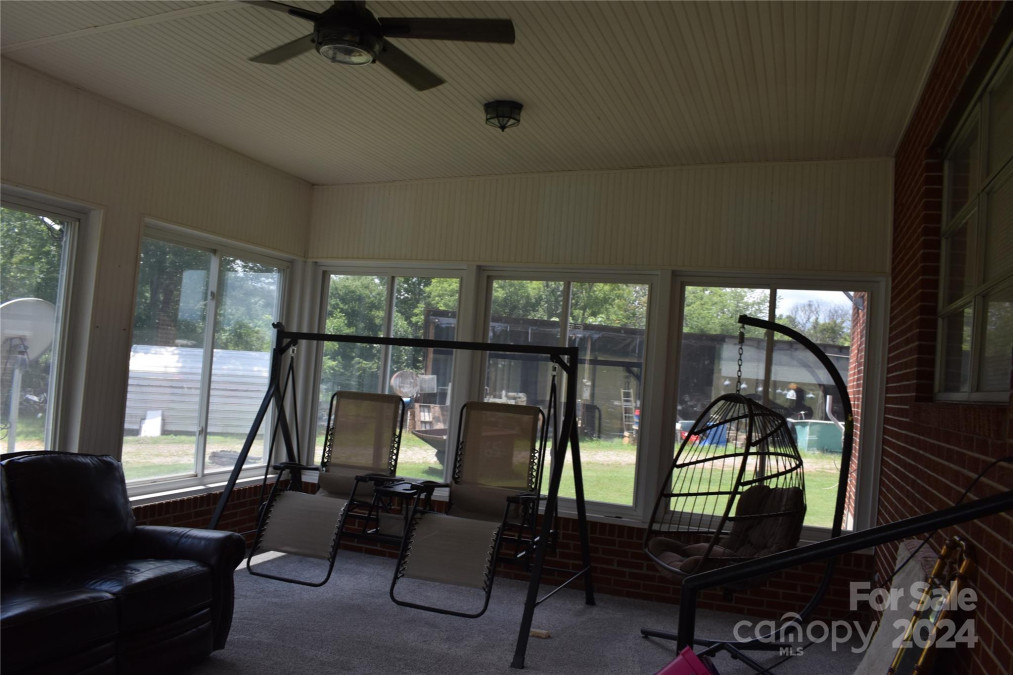 1164 Mudcut Loop Marion, NC 28752