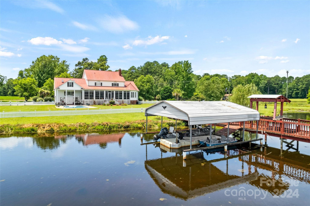 27 Clyde Laney Ln Cheraw, SC 29520