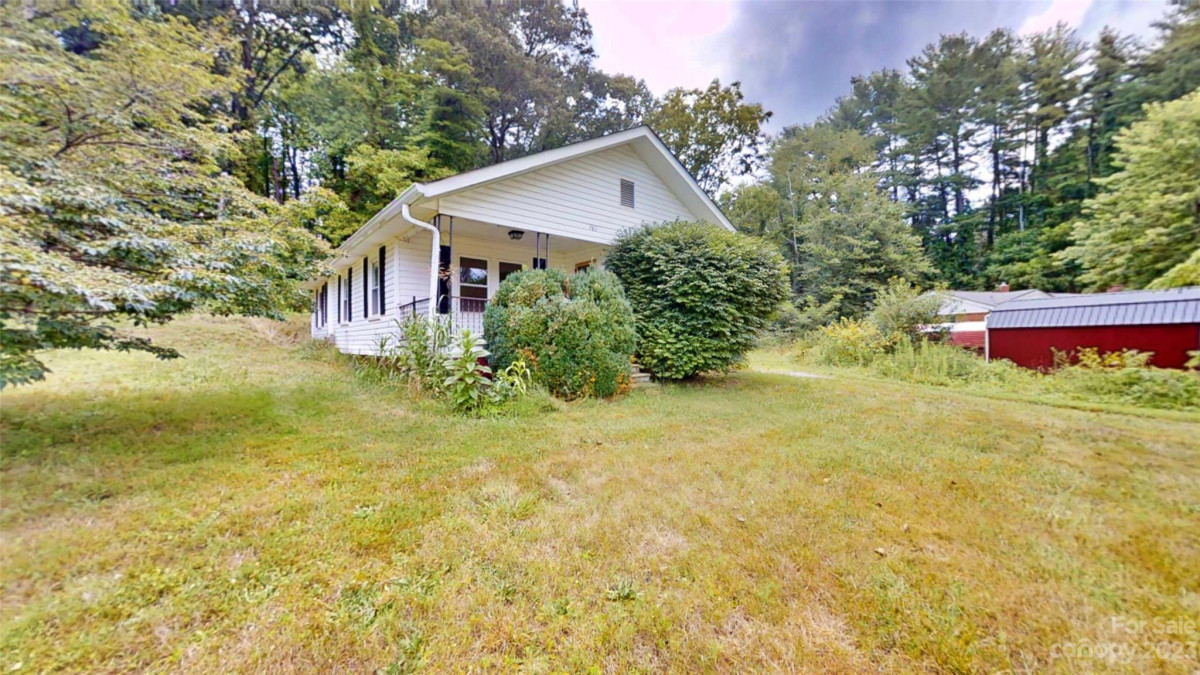 767 New Haw Creek Rd Asheville, NC 28805