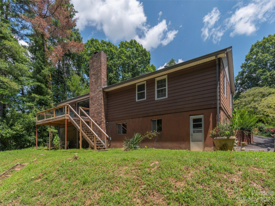 12 Pheasant Ridge Dr Asheville, NC 28804