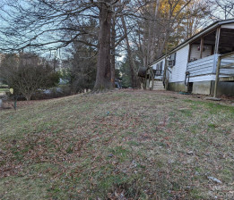637 Clearview Dr Hendersonville, NC 28792