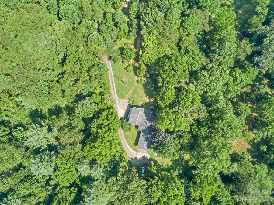 3 Pond Road Cir Asheville, NC 28806