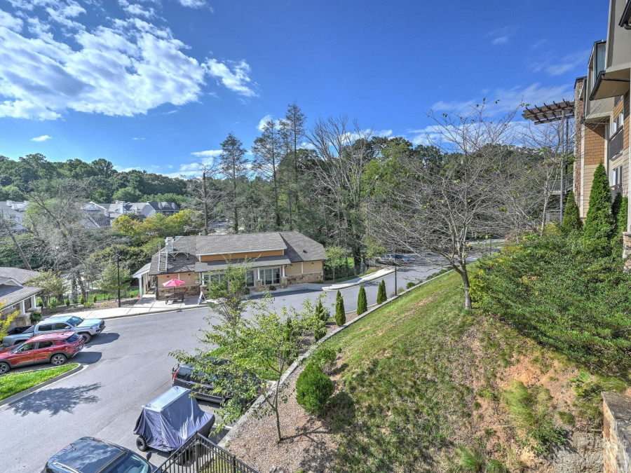 201 Bowling Park Rd Asheville, NC 28803