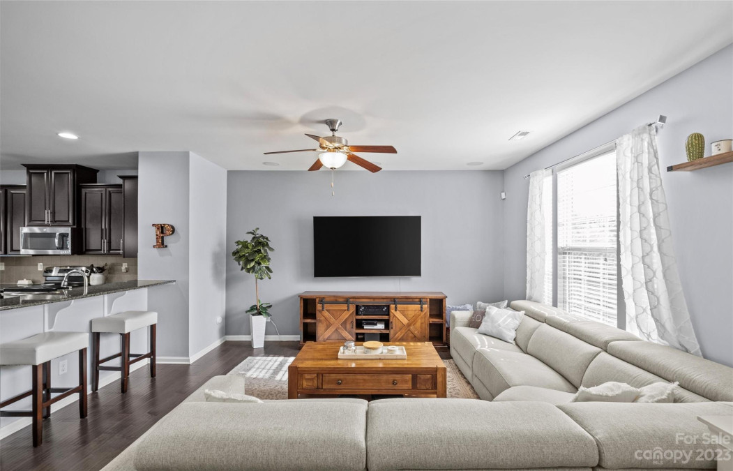 1742 Fleetwood Dr Charlotte, NC 28208