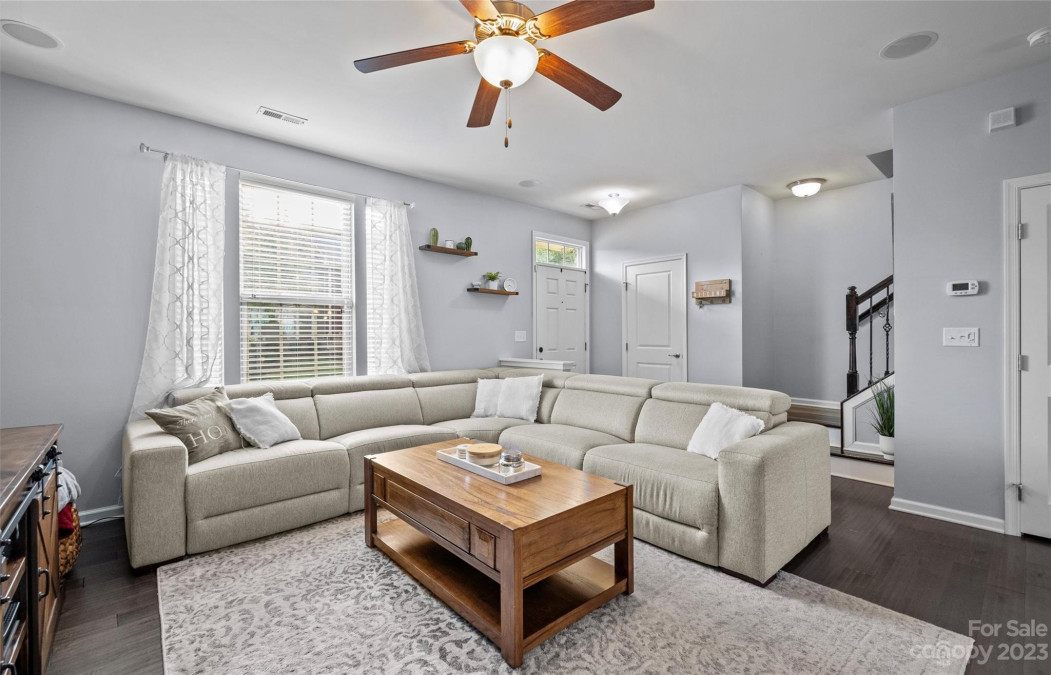 1742 Fleetwood Dr Charlotte, NC 28208