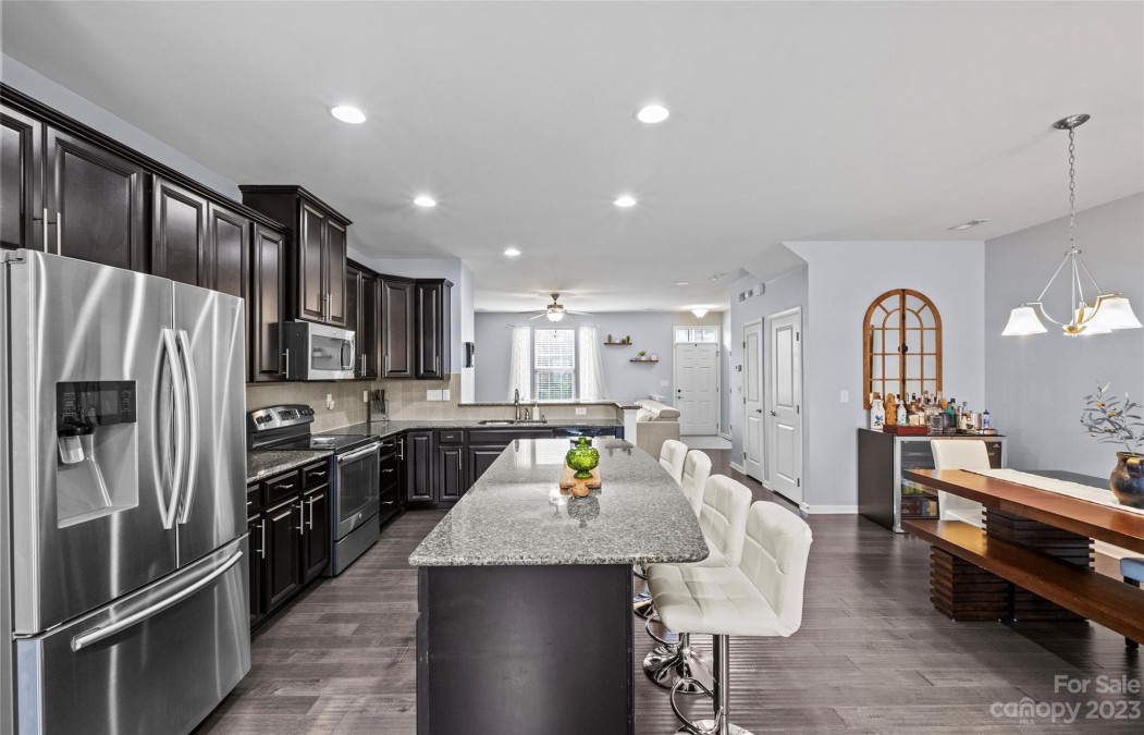 1742 Fleetwood Dr Charlotte, NC 28208