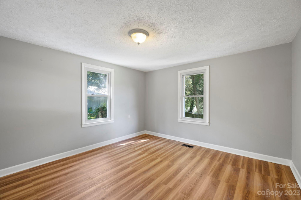 335 Onteora Blvd, Asheville, NC 28803 MLS 4069090