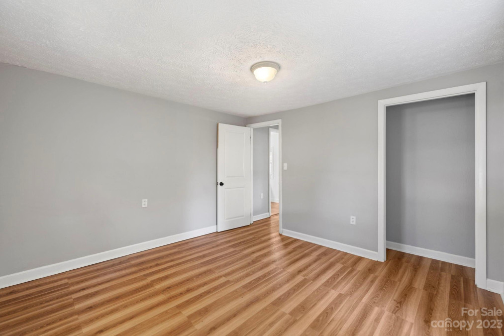 335 Onteora Blvd, Asheville, NC 28803 MLS 4069090