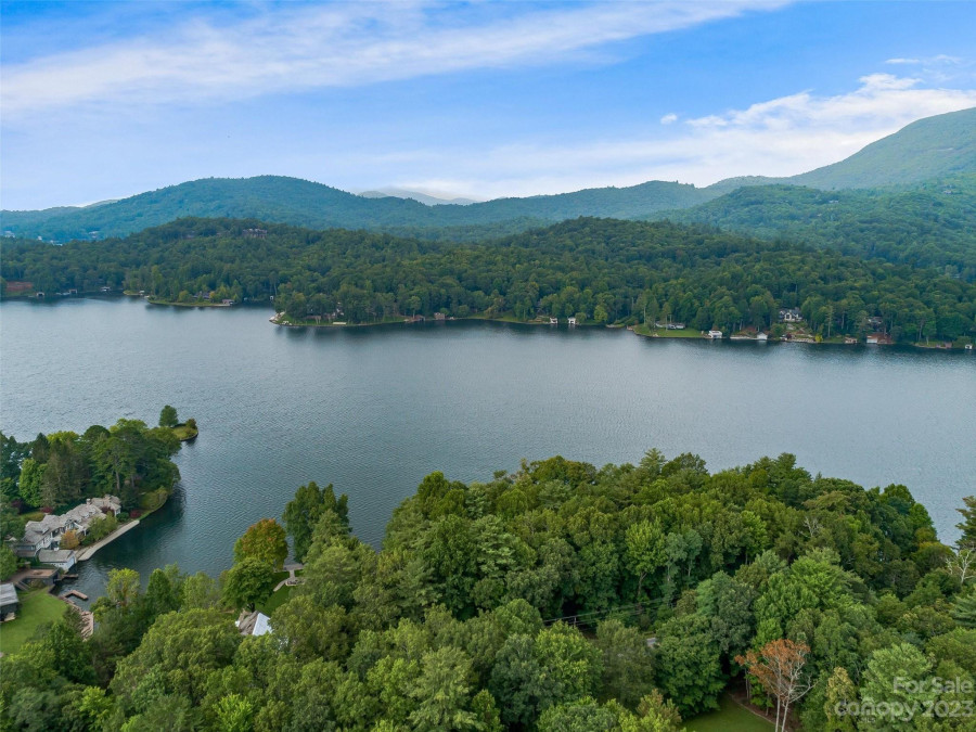 987 Cold Mountain Rd Lake Toxaway, NC 28747