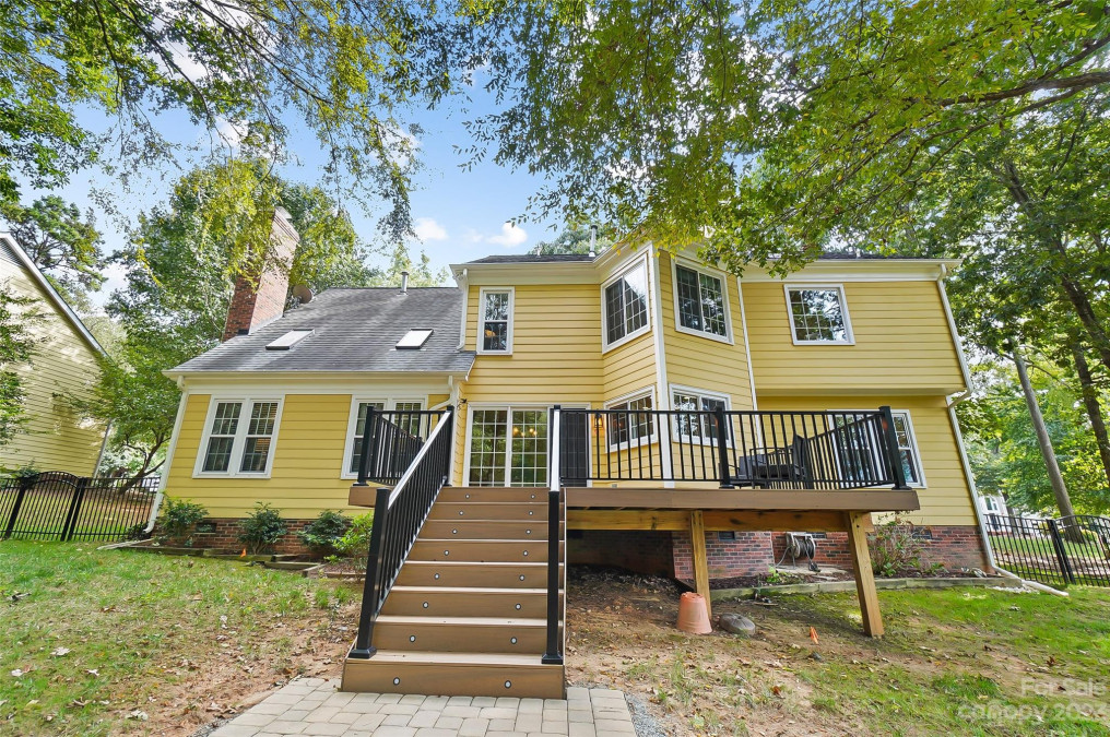 6722 Elmstone Dr Charlotte, NC 28277