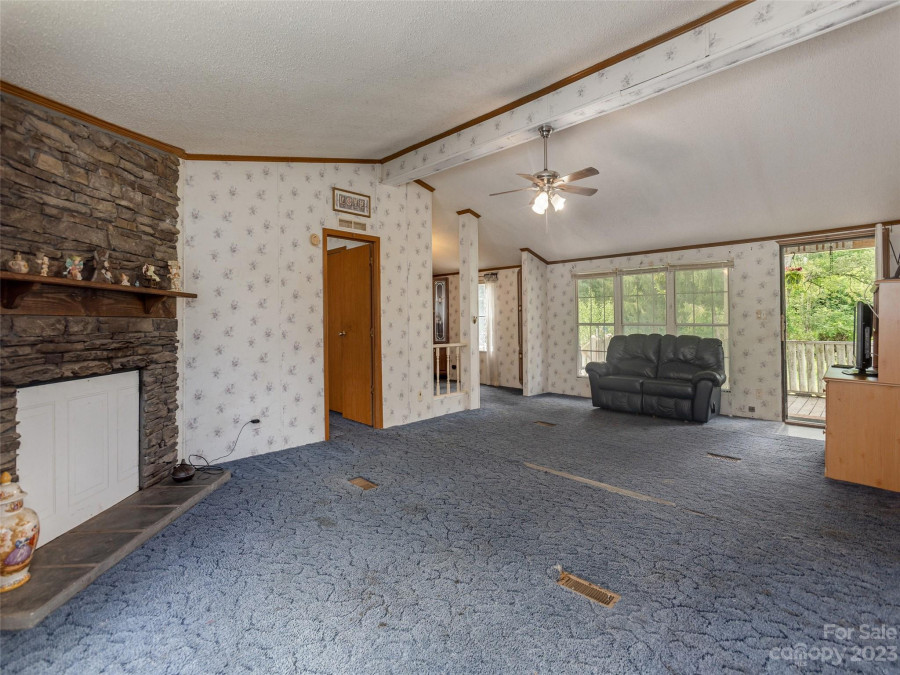 379 Vine Rd, East Flat Rock, NC 28726 MLS 4071877