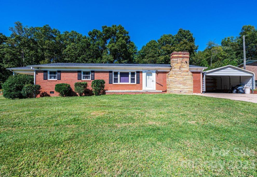 8430 Rolling Hills Ave Hickory, NC 28602