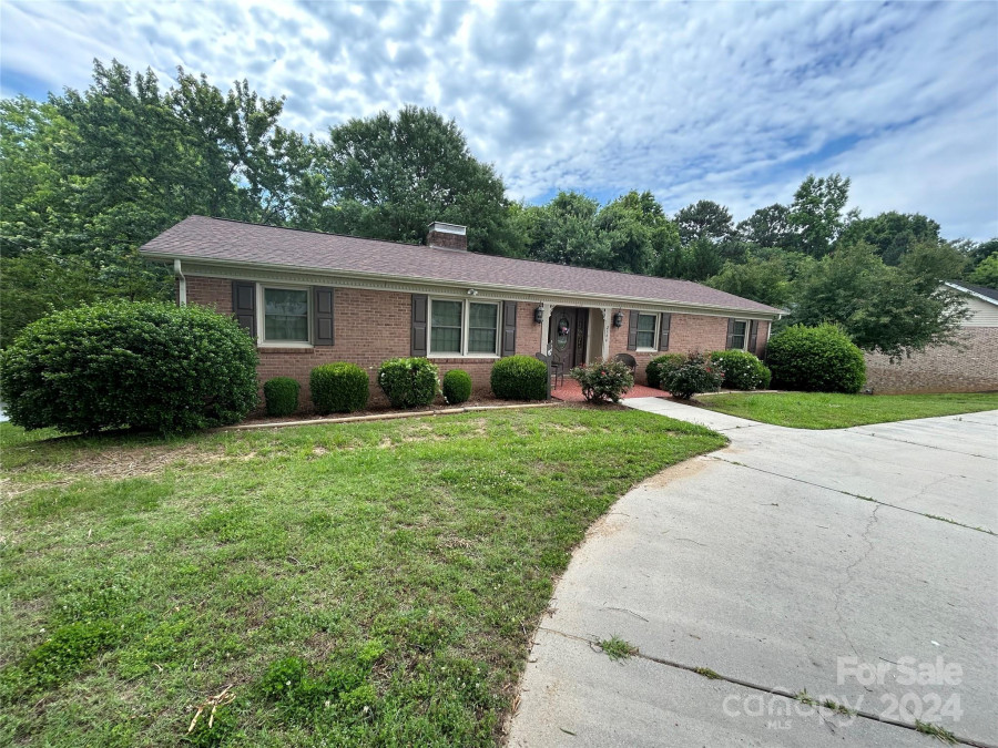 2144 Sheffield Dr Kannapolis, NC 28083