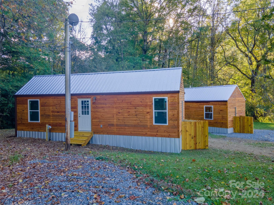 9 Winston Trl Cullowhee, NC 28723