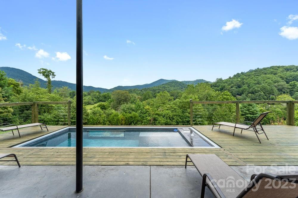 3 Turtledove Trl Asheville, NC 28805