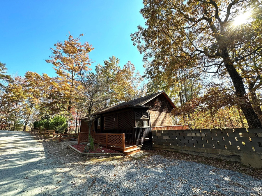 115 Rabbits Pl Lake Lure, NC 28746