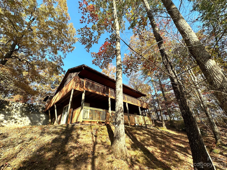 115 Rabbits Pl Lake Lure, NC 28746