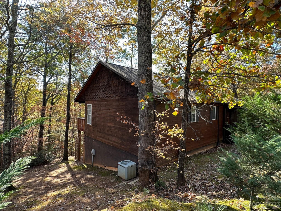 115 Rabbits Pl Lake Lure, NC 28746