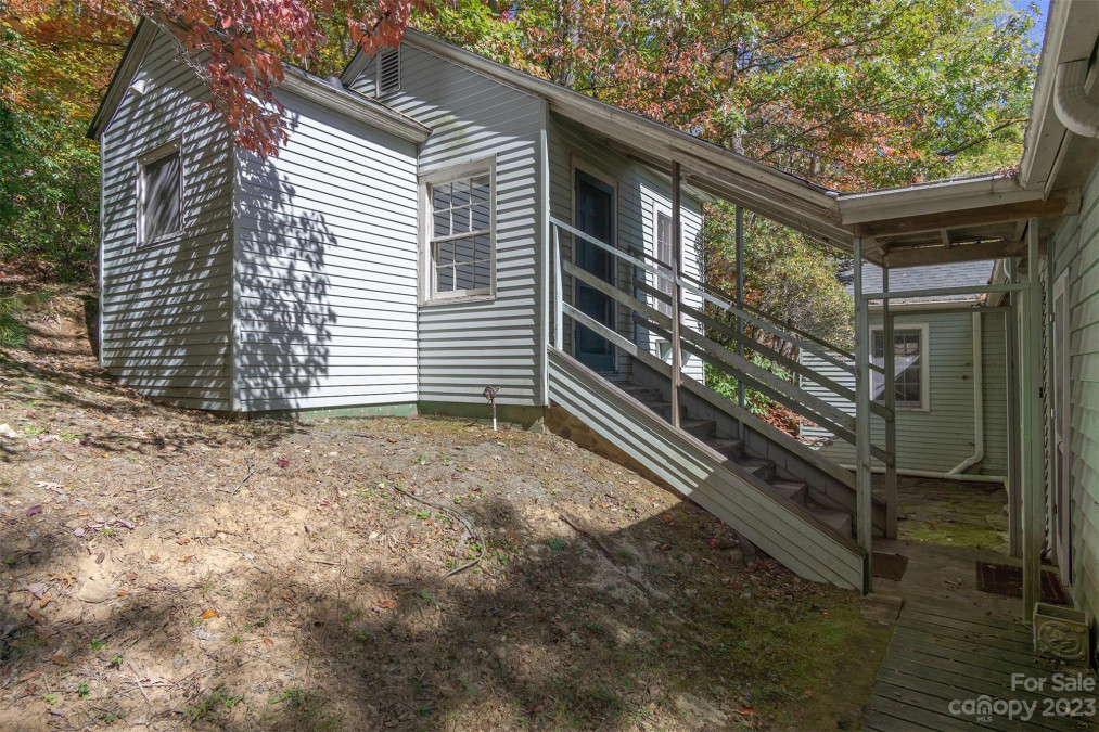 225 North Carolina Ter, Montreat, NC 28757 MLS 4086751