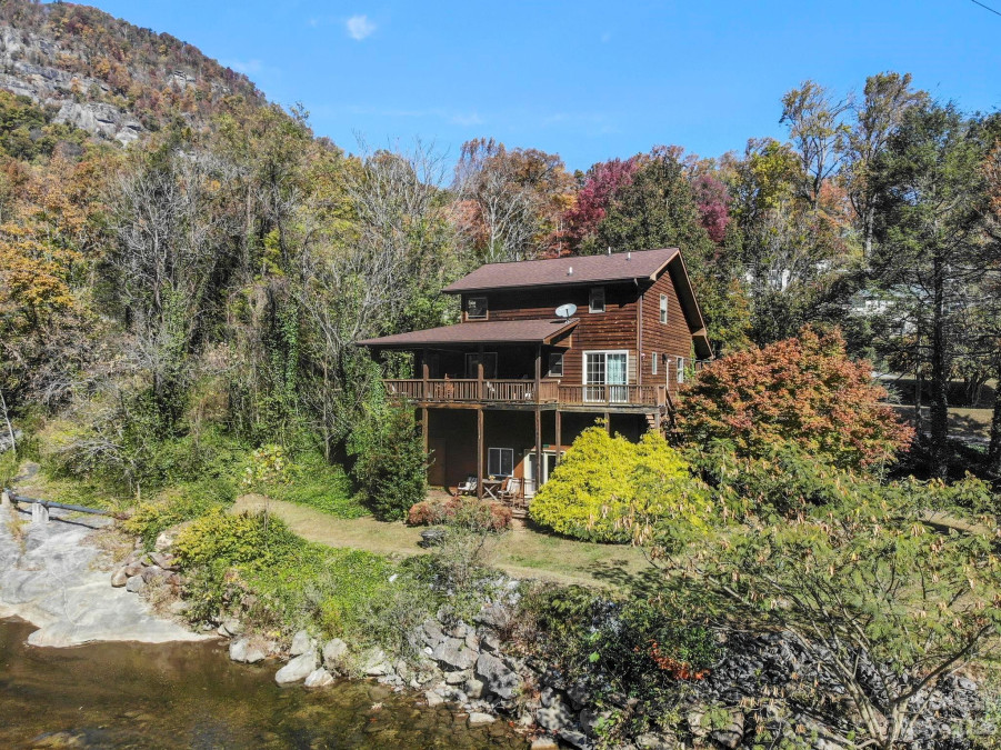 3207 Memorial Hw Lake Lure, NC 28746