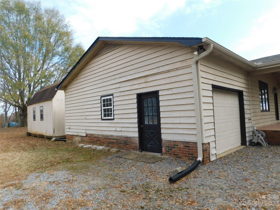 5006 Sisk Hill Rd Vale, NC 28168
