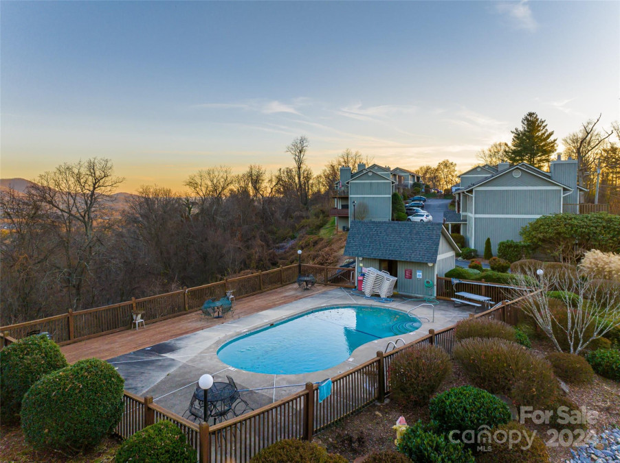 436 Windswept Dr Asheville, NC 28801