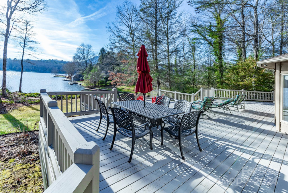 781 Cold Mountain Rd Lake Toxaway, NC 28747