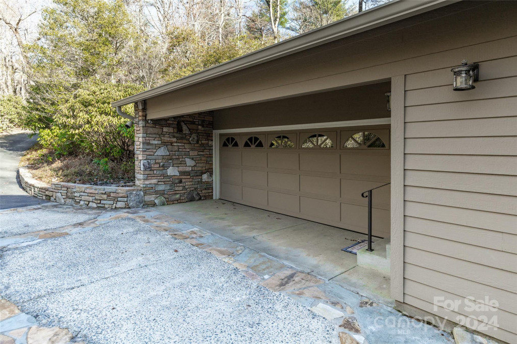 781 Cold Mountain Rd Lake Toxaway, NC 28747