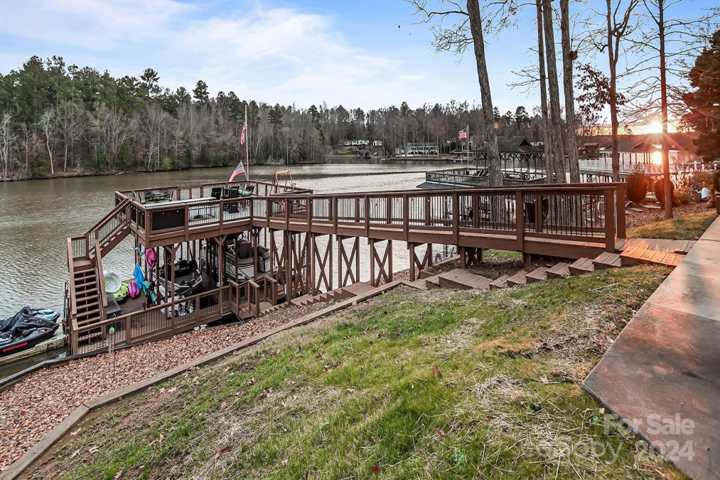 141 Windemere Point Mount Gilead, NC 27306