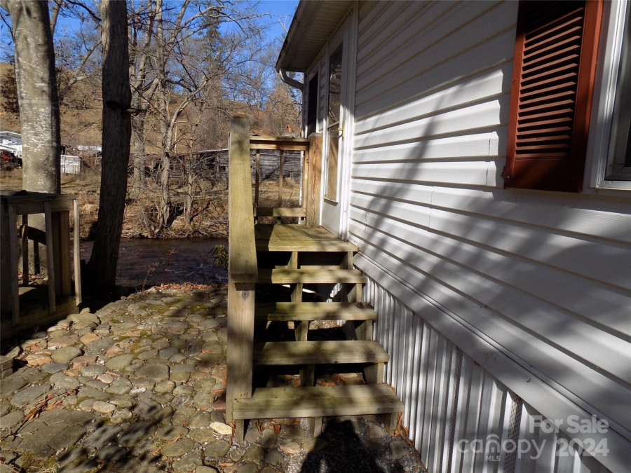 43 Pike Point Waynesville, NC 28785